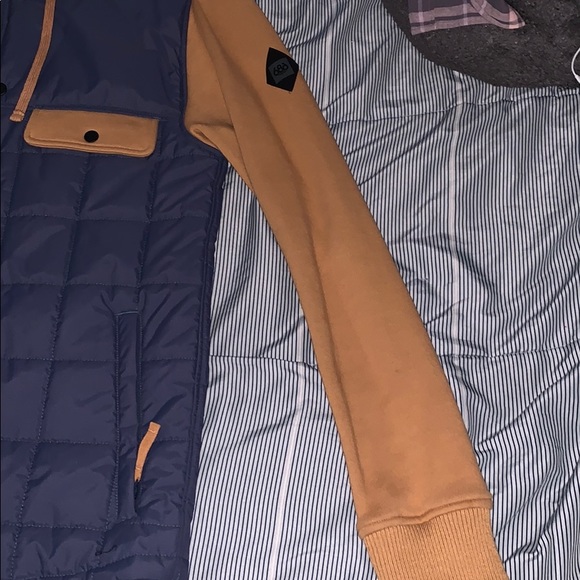 Jacket - Picture 3 of 8